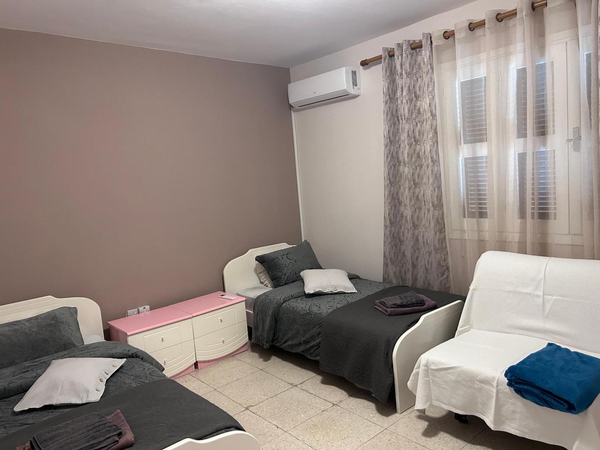 Ptolemaidos Cosy Family Apartment Larnaca Exterior foto